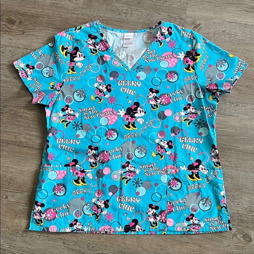 Disney Minnie Mouse L scrub top